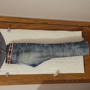 BKE Buckle Black curvy straight blue jeans